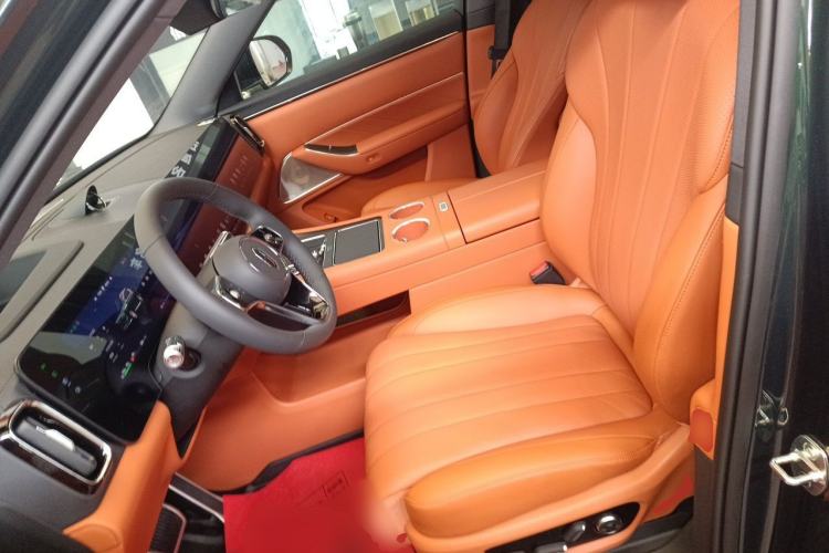 Used Hima AITO M8 2025 Extended-Range Max+ Version 53.4 kWh 6-Seater Edition Left Front Seat