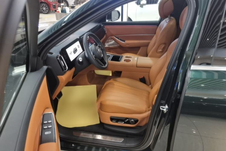 Used Hima AITO M8 2025 Extended-Range Ultra Version 53.4 kWh 6-Seater Edition Left Front Seat