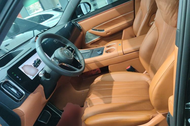 Used Hima AITO M8 2025 Extended-Range Ultra Version 53.4 kWh 6-Seater Edition Left Front Seat