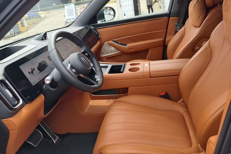 Used Hima AITO M8 2025 Extended-Range Ultra Version 53.4 kWh 6-Seater Edition Left Front Seat