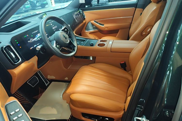 Used Hima AITO M8 2025 Extended-Range Max+ Version 53.4 kWh 5-Seater Edition Left Front Seat