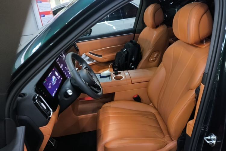 Used Hima AITO M8 2025 Extended-Range Ultra Version 53.4 kWh 6-Seater Edition Left Front Seat