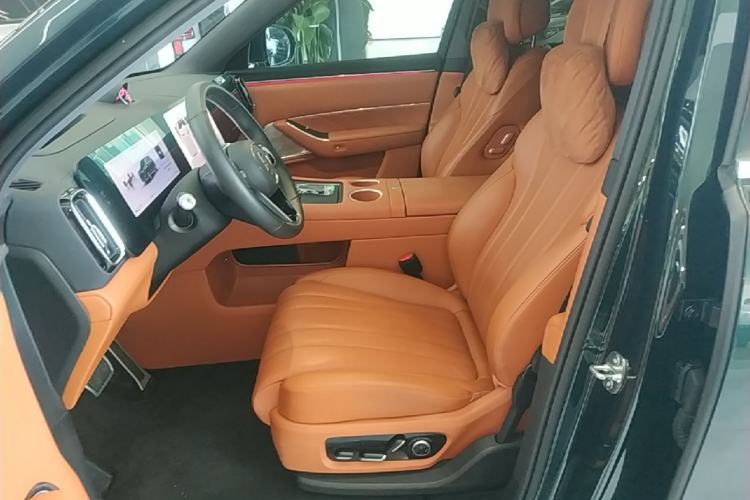 Used Hima AITO M8 2025 Extended-Range Ultra Version 53.4 kWh 6-Seater Edition Left Front Seat