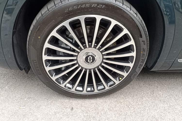 Used Hima AITO M8 2025 Extended-Range Ultra Version 53.4 kWh 6-Seater Edition Left Front Wheel Hub