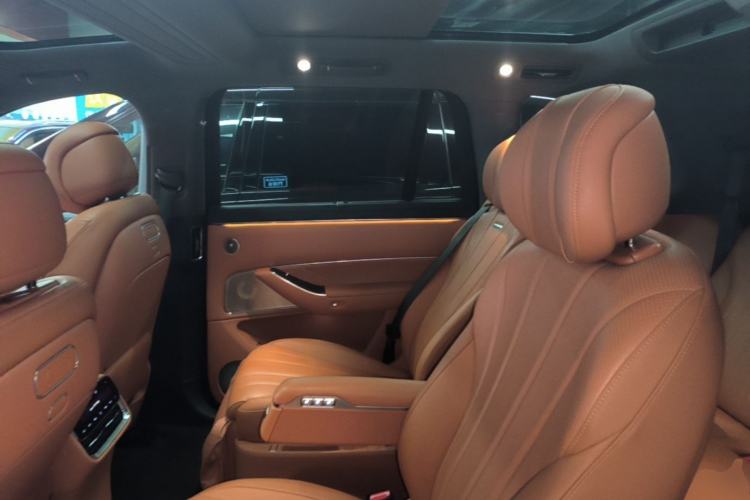 Used Hima AITO M8 2025 Extended-Range Ultra Version 53.4 kWh 6-Seater Edition Left Rear Seat