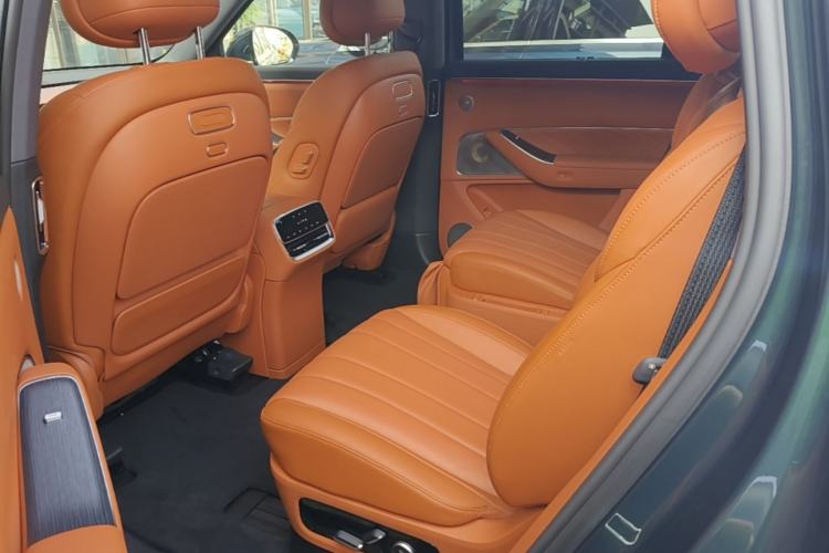 Used Hima AITO M8 2025 Extended-Range Ultra Version 53.4 kWh 6-Seater Edition Left Rear Seat