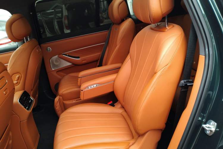 Used Hima AITO M8 2025 Extended-Range Ultra Version 53.4 kWh 6-Seater Edition Left Rear Seat