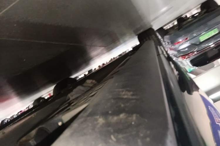 Used Hima AITO M8 2025 Extended-Range Ultra Version 53.4 kWh 6-Seater Edition Left Side Sill
