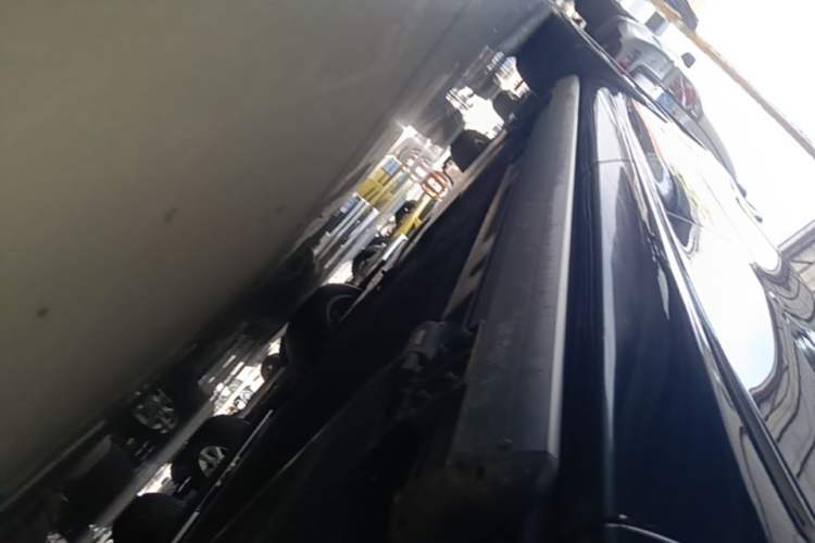 Used Hima AITO M8 2025 Extended-Range Max+ Version 53.4 kWh 6-Seater Edition Left Side Sill