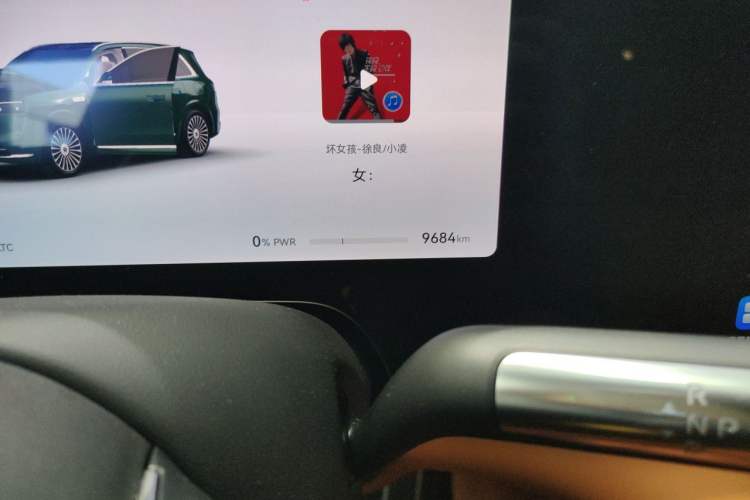 Used Hima AITO M8 2025 Extended-Range Ultra Version 53.4 kWh 6-Seater Edition Odometer Close Up