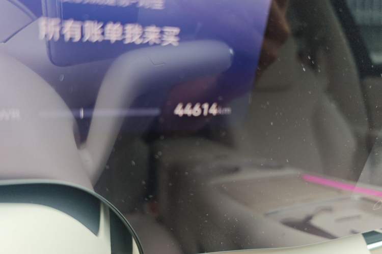 Used Hima AITO M8 2025 Extended-Range Ultra Version 53.4 kWh 6-Seater Edition Odometer Close Up