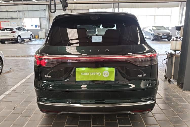 Used Hima AITO M8 2025 Extended-Range Ultra Version 53.4 kWh 6-Seater Edition Rear