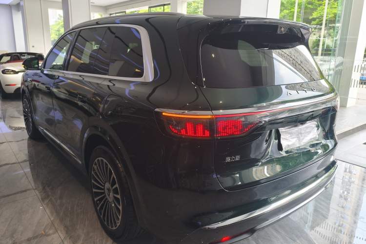 Used Hima AITO M8 2025 Extended-Range Ultra Version 53.4 kWh 6-Seater Edition Rear Left 45 Deg