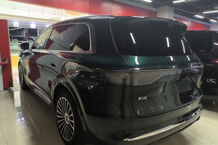 Used Hima AITO M8 2025 Extended-Range Ultra Version 53.4 kWh 6-Seater Edition Rear Left 45 Deg