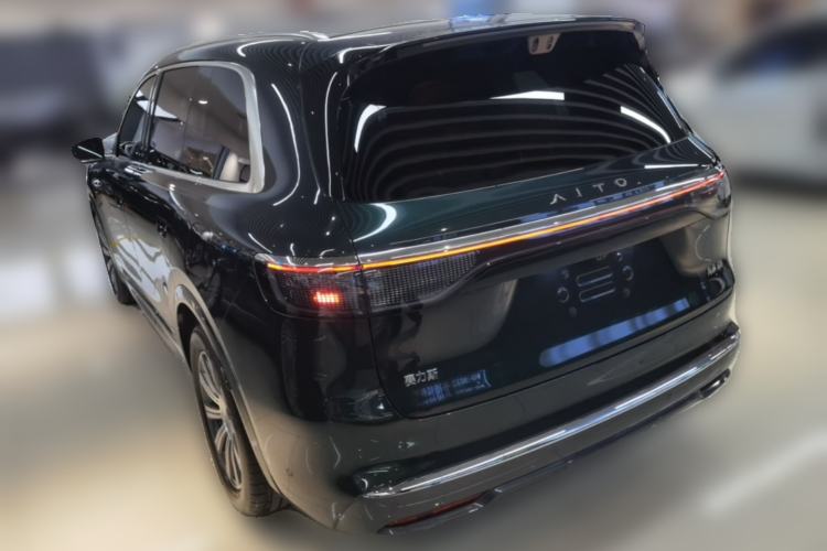 Used Hima AITO M8 2025 Extended-Range Ultra Version 53.4 kWh 6-Seater Edition Rear Left 45 Deg