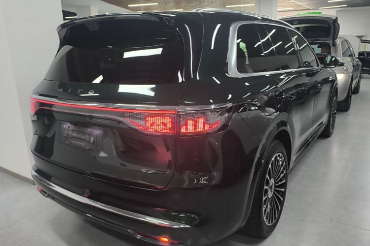 Used Hima AITO M8 2025 Extended-Range Ultra Version 53.4 kWh 6-Seater Edition Rear Right 45 Deg