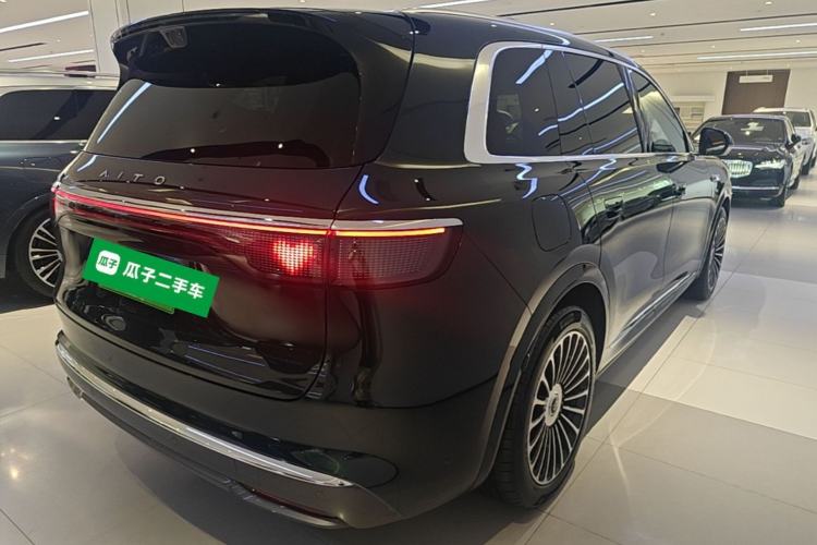 Used Hima AITO M8 2025 Extended-Range Ultra Version 53.4 kWh 6-Seater Edition Rear Right 45 Deg
