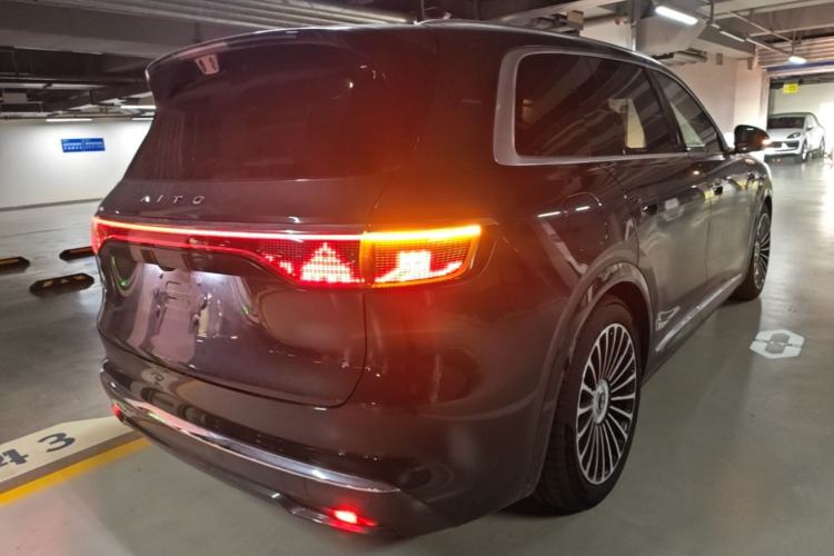 Used Hima AITO M8 2025 Extended-Range Ultra Version 53.4 kWh 6-Seater Edition Rear Right 45 Deg