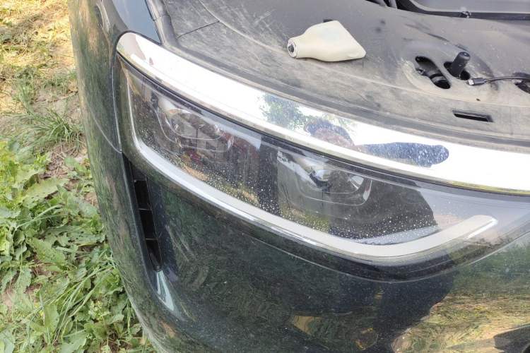 Used Hima AITO M8 2025 Extended-Range Max+ Version 53.4 kWh 6-Seater Edition Right Front Headlight