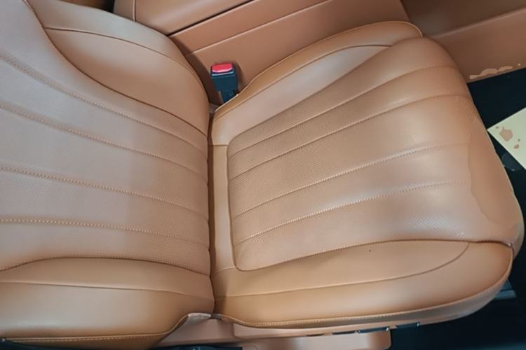 Used Hima AITO M8 2025 Extended-Range Ultra Version 53.4 kWh 6-Seater Edition Right Front Seat