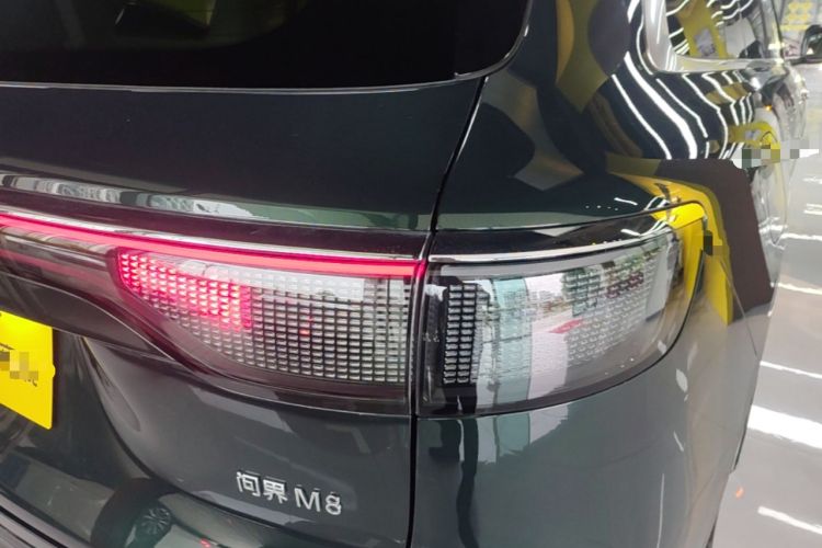 Used Hima AITO M8 2025 Extended-Range Max+ Version 53.4 kWh 6-Seater Edition Right Rear Taillight