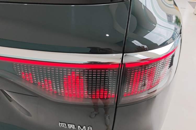Used Hima AITO M8 2025 Extended-Range Max+ Version 53.4 kWh 6-Seater Edition Right Rear Taillight