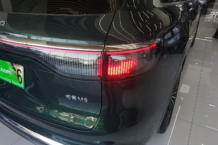 Used Hima AITO M8 2025 Extended-Range Ultra Version 53.4 kWh 6-Seater Edition Right Rear Taillight