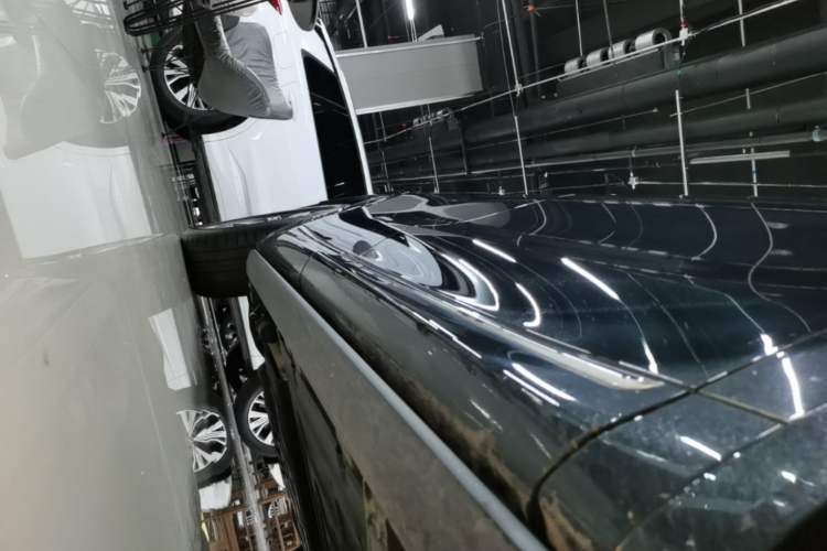 Used Hima AITO M8 2025 Extended-Range Max+ Version 53.4 kWh 5-Seater Edition Right Side Sill