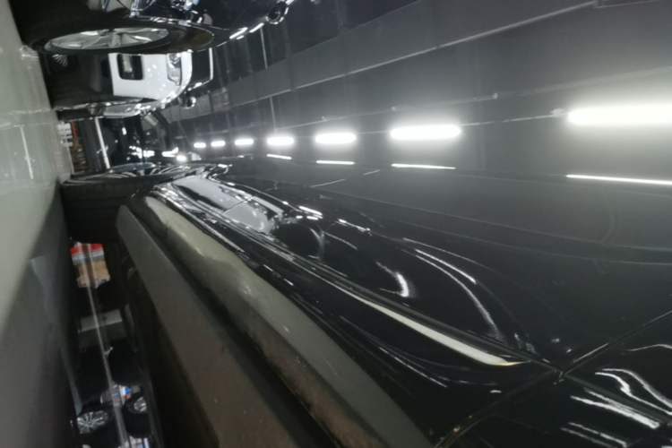Used Hima AITO M8 2025 Extended-Range Ultra Version 53.4 kWh 6-Seater Edition Right Side Sill