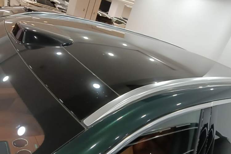 Used Hima AITO M8 2025 Extended-Range Max+ Version 53.4 kWh 5-Seater Edition Roof
