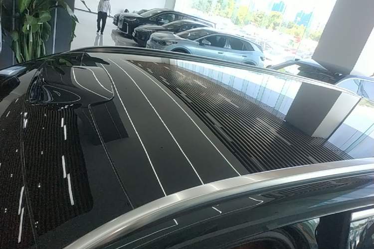 Used Hima AITO M8 2025 Extended-Range Ultra Version 53.4 kWh 6-Seater Edition Roof