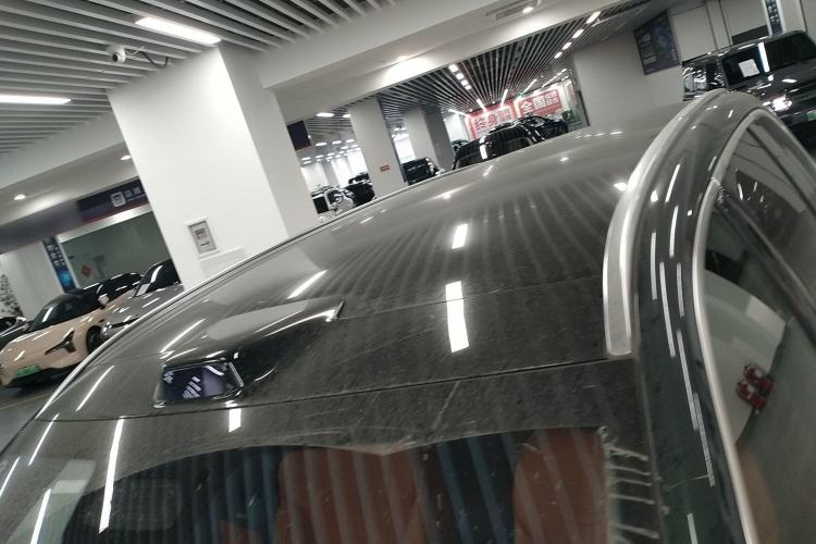 Used Hima AITO M8 2025 Extended-Range Ultra Version 53.4 kWh 6-Seater Edition Roof