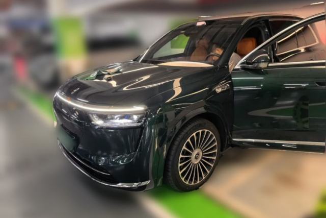 Used Hima AITO M8 2025 Extended-Range Ultra Version 53.4 kWh 6-Seater Edition
