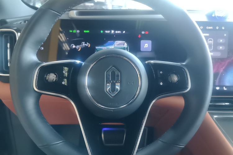 Used Hima AITO M8 2025 Extended-Range Ultra Version 53.4 kWh 6-Seater Edition Steering Wheel