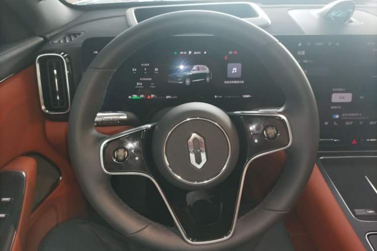 Used Hima AITO M8 2025 Extended-Range Ultra Version 53.4 kWh 6-Seater Edition Steering Wheel
