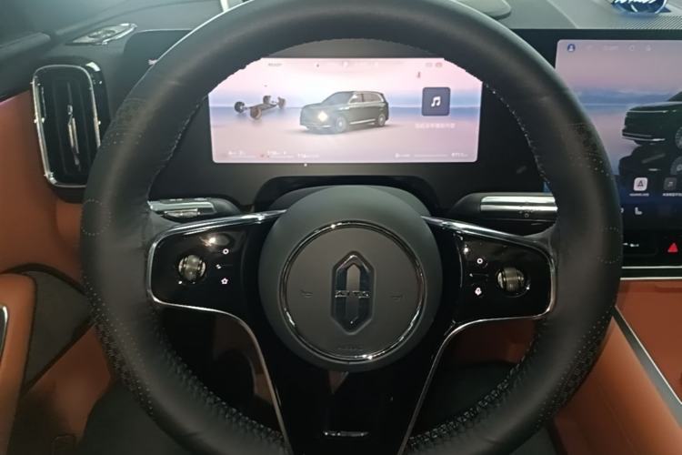 Used Hima AITO M8 2025 Extended-Range Max+ Version 53.4 kWh 5-Seater Edition Steering Wheel