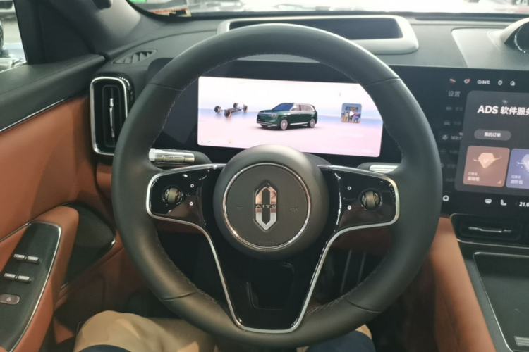 Used Hima AITO M8 2025 Extended-Range Ultra Version 53.4 kWh 6-Seater Edition Steering Wheel