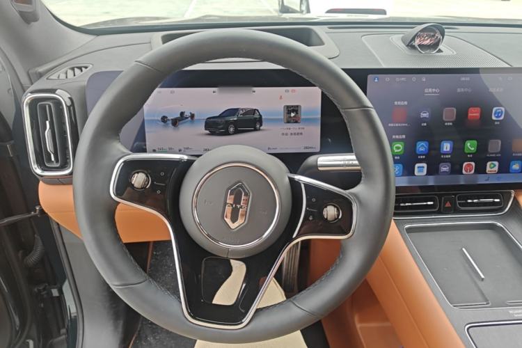 Used Hima AITO M8 2025 Extended-Range Max+ Version 53.4 kWh 6-Seater Edition Steering Wheel