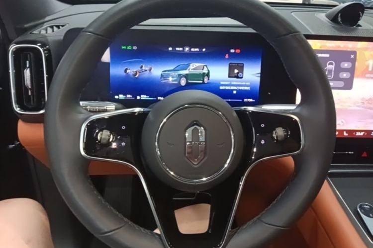 Used Hima AITO M8 2025 Extended-Range Ultra Version 53.4 kWh 6-Seater Edition Steering Wheel