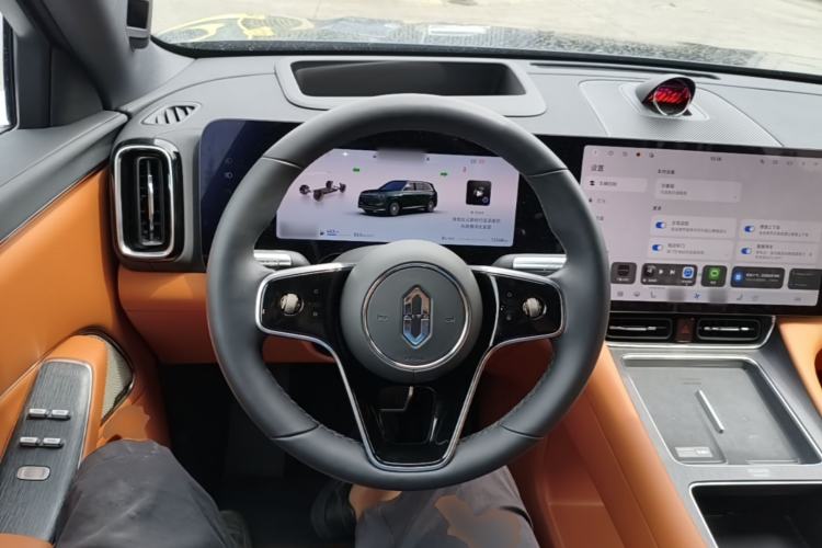 Used Hima AITO M8 2025 Extended-Range Ultra Version 53.4 kWh 6-Seater Edition Steering Wheel