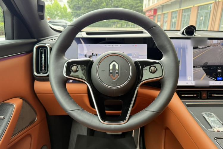 Used Hima AITO M8 2025 Extended-Range Ultra Version 53.4 kWh 6-Seater Edition Steering Wheel