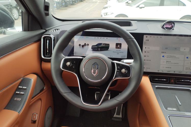 Used Hima AITO M8 2025 Extended-Range Ultra Version 53.4 kWh 6-Seater Edition Steering Wheel