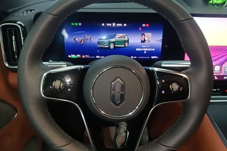 Used Hima AITO M8 2025 Extended-Range Ultra Version 53.4 kWh 6-Seater Edition Steering Wheel