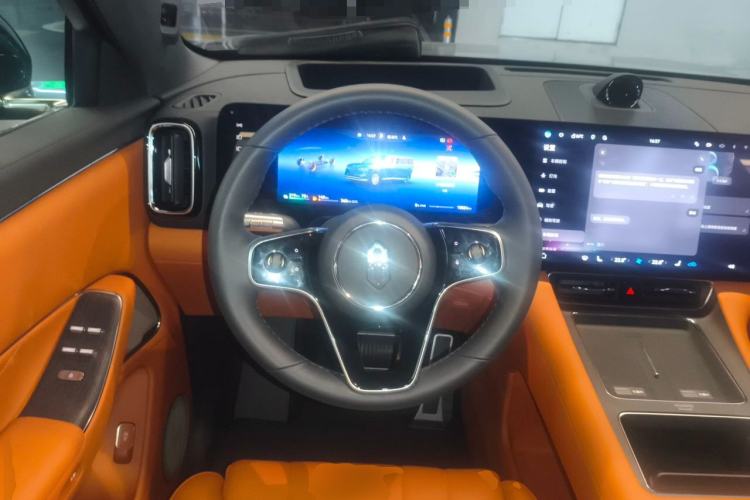 Used Hima AITO M8 2025 Extended-Range Ultra Version 53.4 kWh 6-Seater Edition Steering Wheel