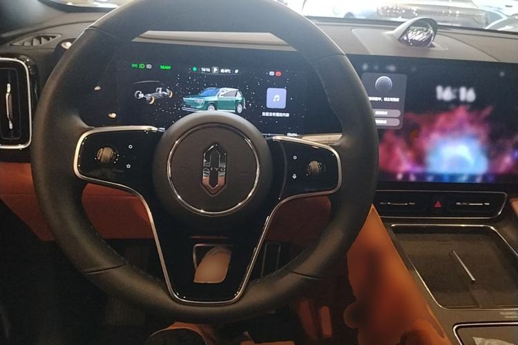 Used Hima AITO M8 2025 Extended-Range Ultra Version 53.4 kWh 6-Seater Edition Steering Wheel