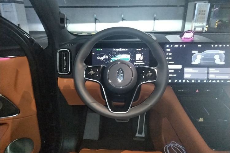 Used Hima AITO M8 2025 Extended-Range Max Version 37 kWh 5-Seater Steering Wheel