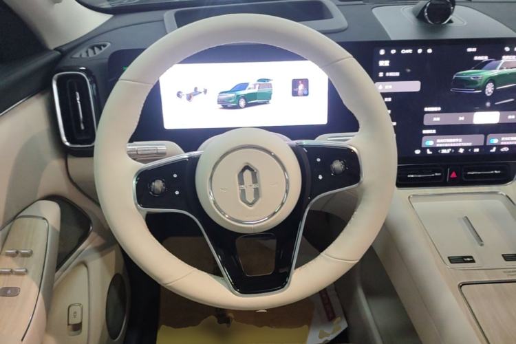 Used Hima AITO M8 2025 Extended-Range Max+ Version 53.4 kWh 6-Seater Edition Steering Wheel