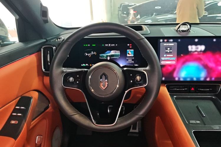 Used Hima AITO M8 2025 Extended-Range Ultra Version 53.4 kWh 6-Seater Edition Steering Wheel