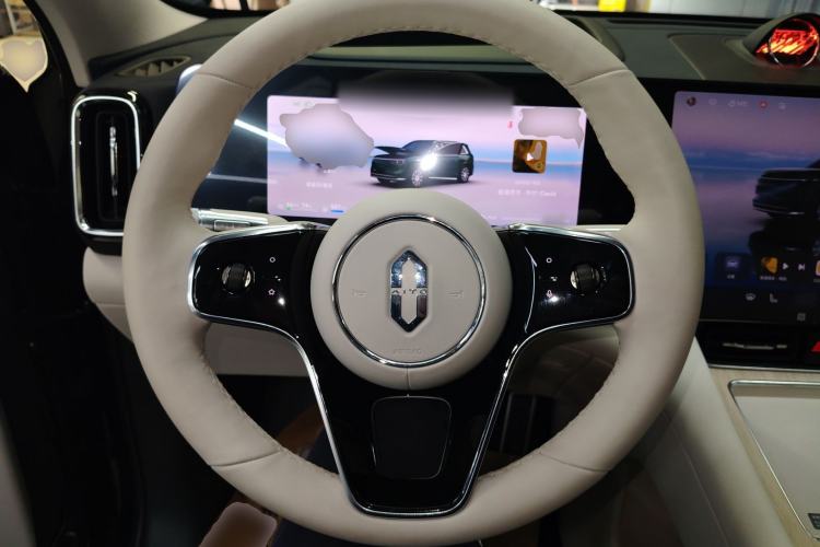 Used Hima AITO M8 2025 Extended-Range Max+ Version 53.4 kWh 5-Seater Edition Steering Wheel