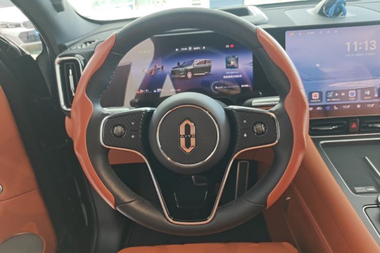 Used Hima AITO M8 2025 Extended-Range Max+ Version 53.4 kWh 6-Seater Edition Steering Wheel